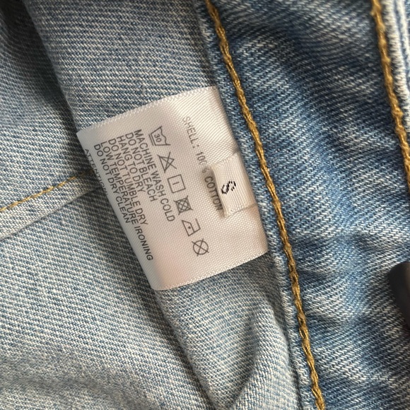 NWOT BRANDY MELVILLE MEDIUM WASH BUTTON UP SKIRT! - Picture 4 of 5